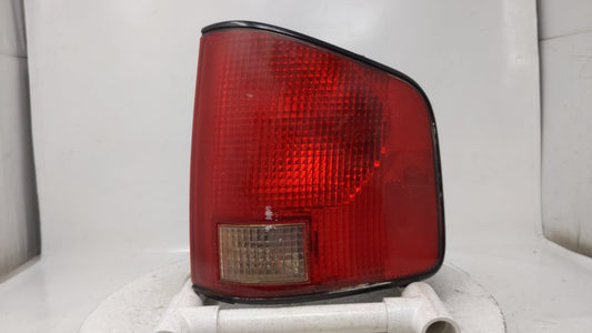 1995-2003 Chevrolet S10 Tail Light Assembly Passenger Right OEM Fits Fits 1995 1996 1997 1998 1999 2000 2001 2002 2003 OEM Used Auto Parts