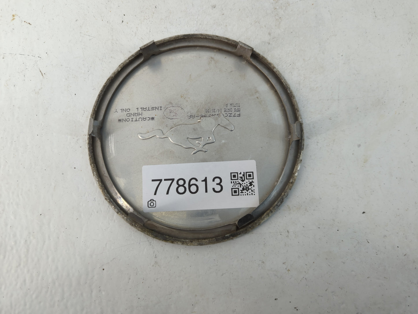 1994 Ford Mustang Center Cap Oem - Oemusedautoparts1.com