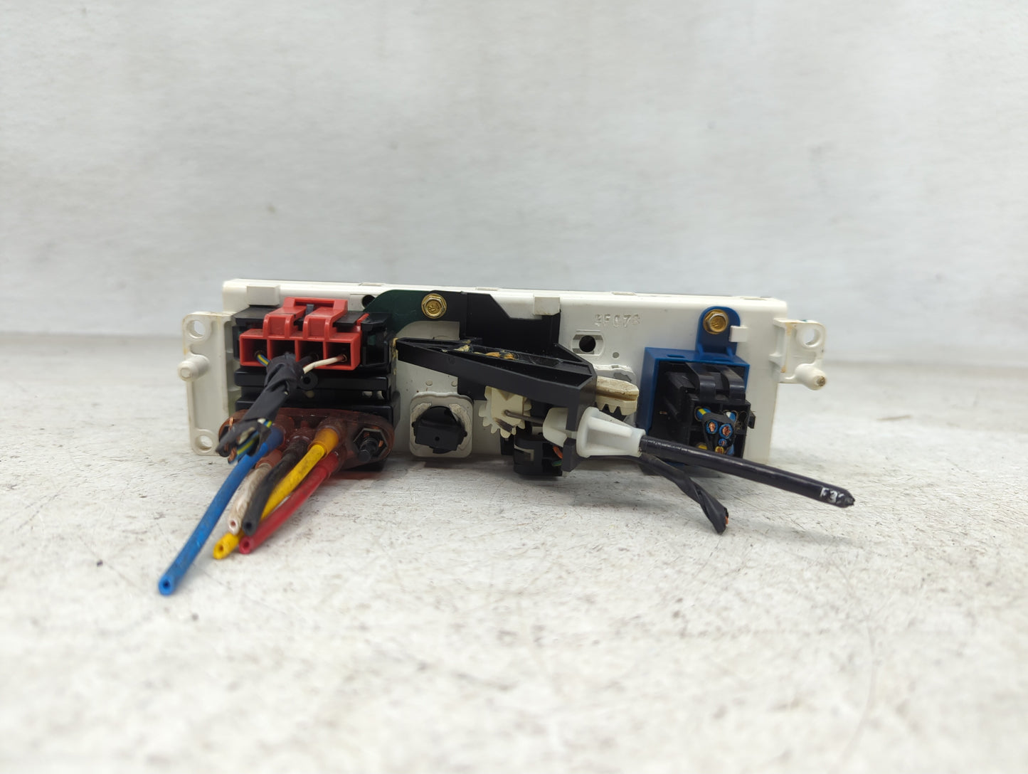 1994-1997 Ford Probe Climate Control Module Temperature AC/Heater Replacement Fits Fits 1994 1995 1996 1997 OEM Used Auto Pa