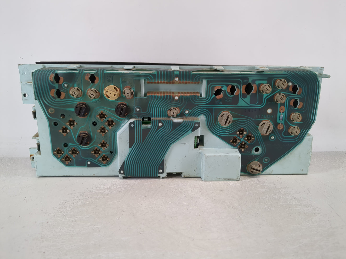 1995 Gmc G2500 Pickup Instrument Cluster Speedometer Gauges Fits OEM Used Auto Parts - Oemusedautoparts1.com