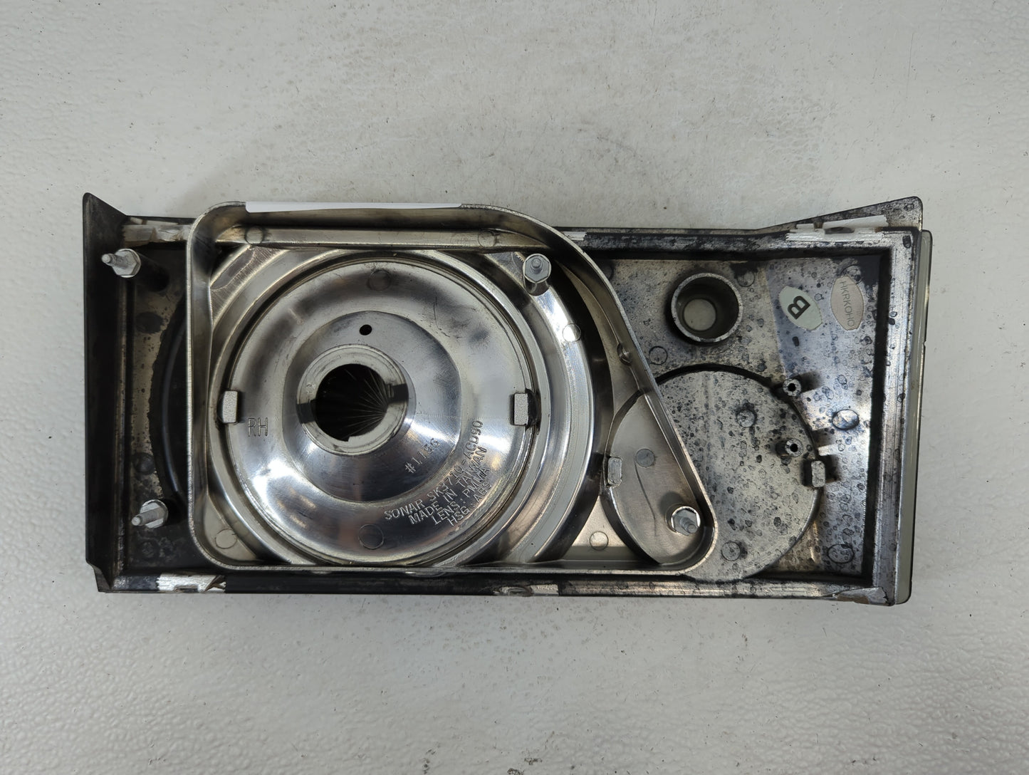 1994-1995 Honda Accord Tail Light Assembly Driver Left OEM P/N:SK3710-ACD90 Fits Fits 1994 1995 OEM Used Auto Parts - Oemuse