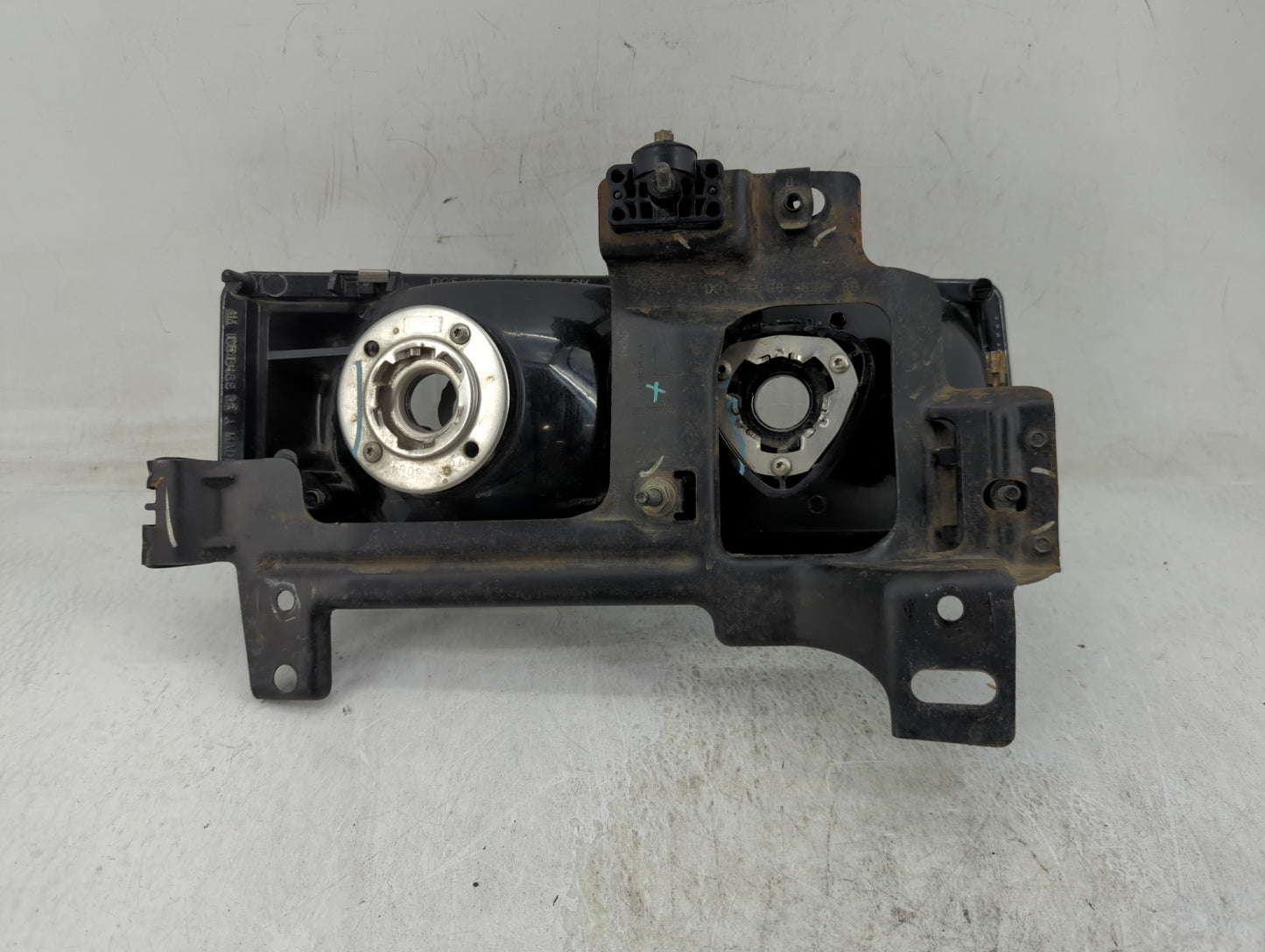 1996 Chevrolet Express 3500 Driver Left Oem Head Light Headlight Lamp - Oemusedautoparts1.com