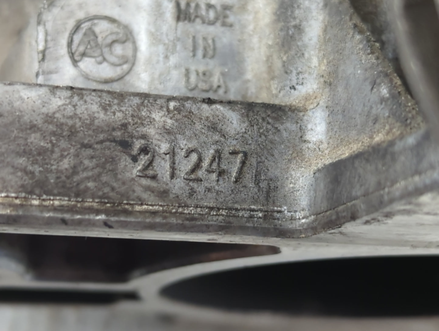 1996 Chevrolet Silverado 1500 Throttle Body Fits Fits 1997 OEM Used Auto Parts - Oemusedautoparts1.com