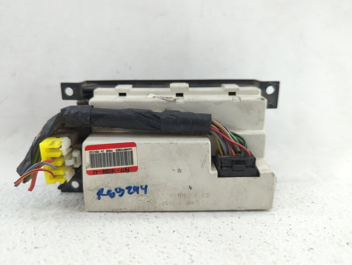 1995-2001 Ford Explorer Climate Control Module Temperature AC/Heater Replacement P/N:F87F-18C858-AC F67F-18C858-AA Fits OEM