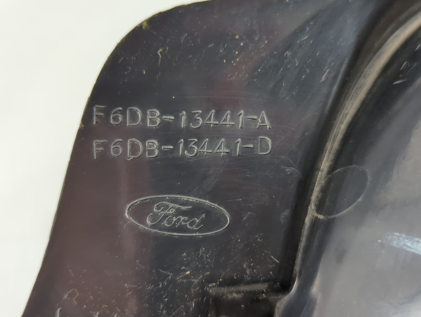 1996-1997 Ford Taurus Tail Light Assembly Driver Left OEM P/N:F6DB-13441-A Fits Fits 1996 1997 OEM Used Auto Parts - Oemused