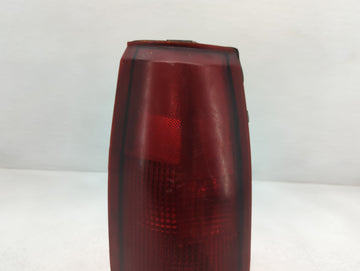 1996 Gmc 2500 Tail Light Assembly Passenger Right OEM P/N:16506350 Fits Fits 1992 1993 1994 1995 1997 1998 1999 2000 OEM Used Auto Parts