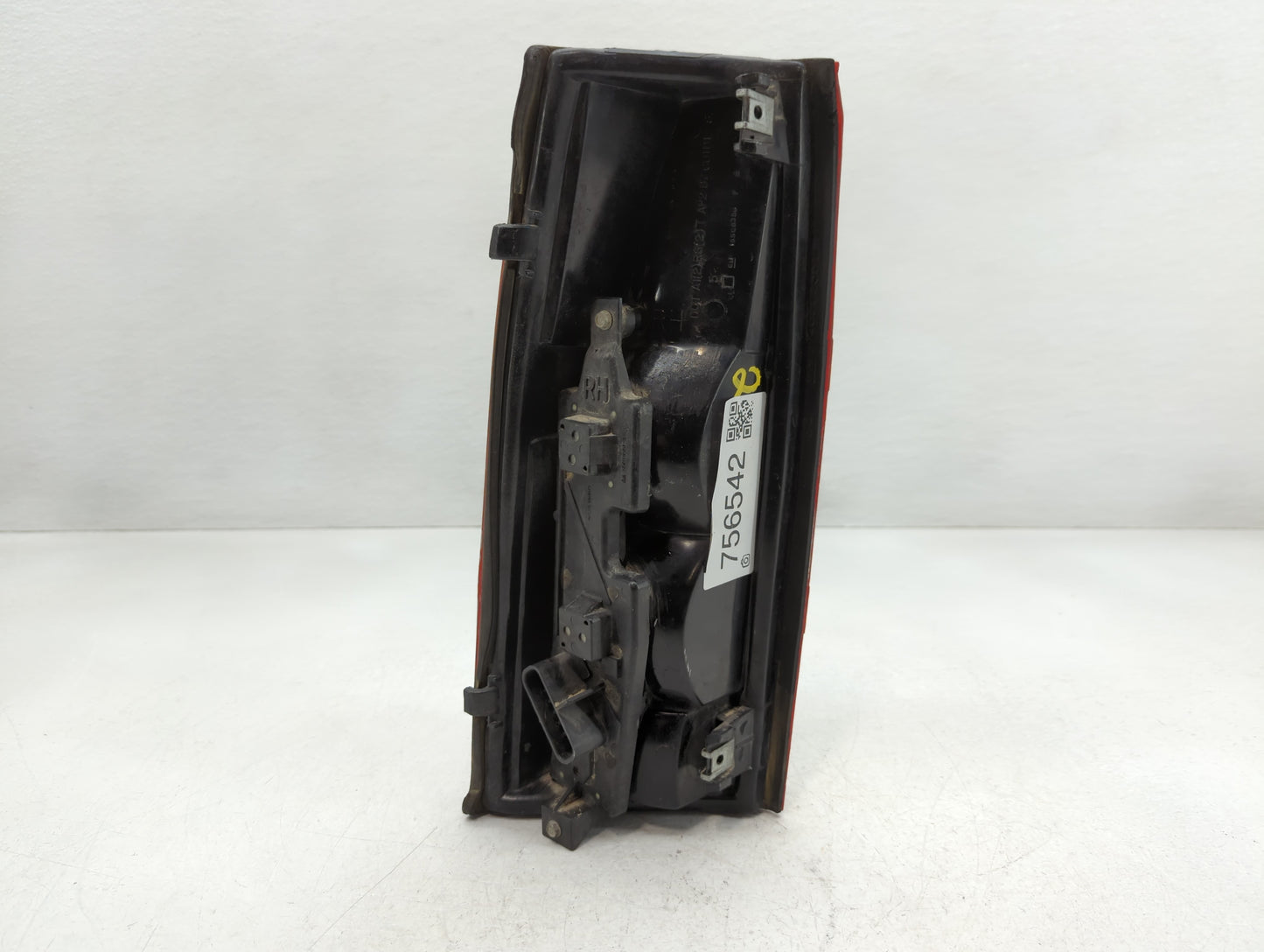 1996 Gmc 2500 Tail Light Assembly Passenger Right OEM P/N:16506350 Fits Fits 1992 1993 1994 1995 1997 1998 1999 2000 OEM Use