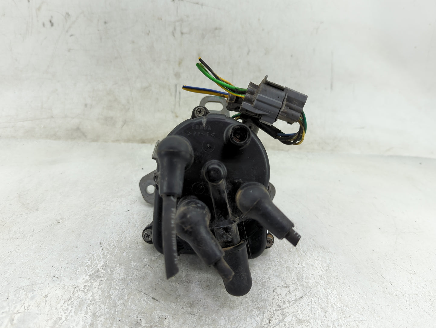 1996-1997 Honda Accord Engine Ignition Distributor OEM Fits Fits 1996 1997 OEM Used Auto Parts - Oemusedautoparts1.com