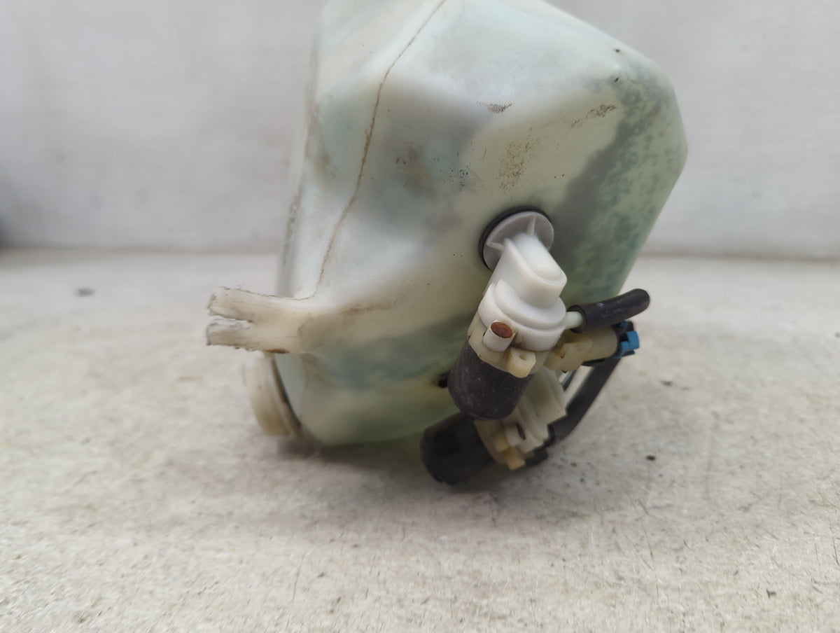 1996 Jeep Cherokee Windshield Washer Fluid Reservoir Bottle Oem - Oemusedautoparts1.com