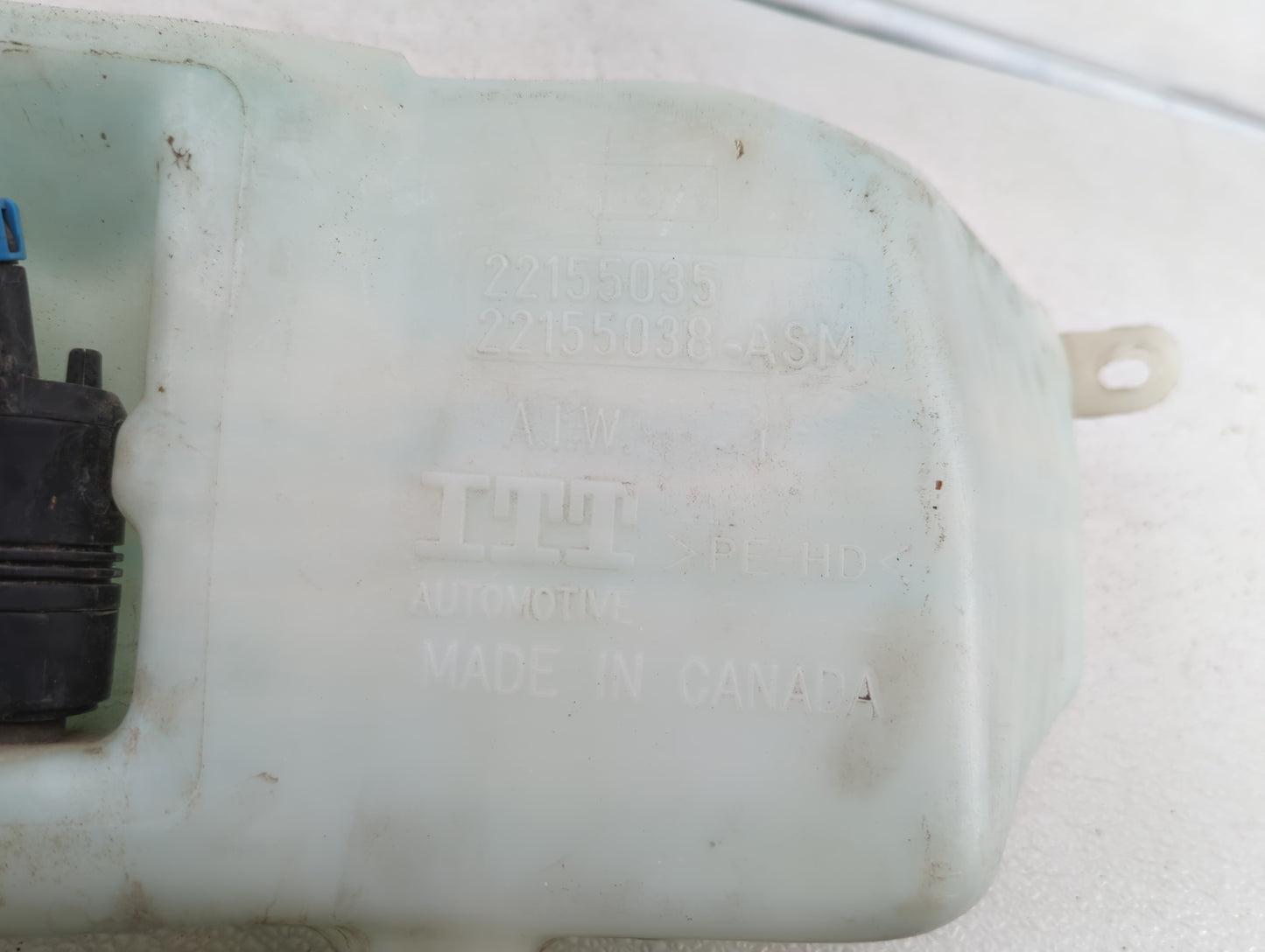 1996 Oldsmobile 88 Windshield Washer Fluid Reservoir Bottle Oem - Oemusedautoparts1.com