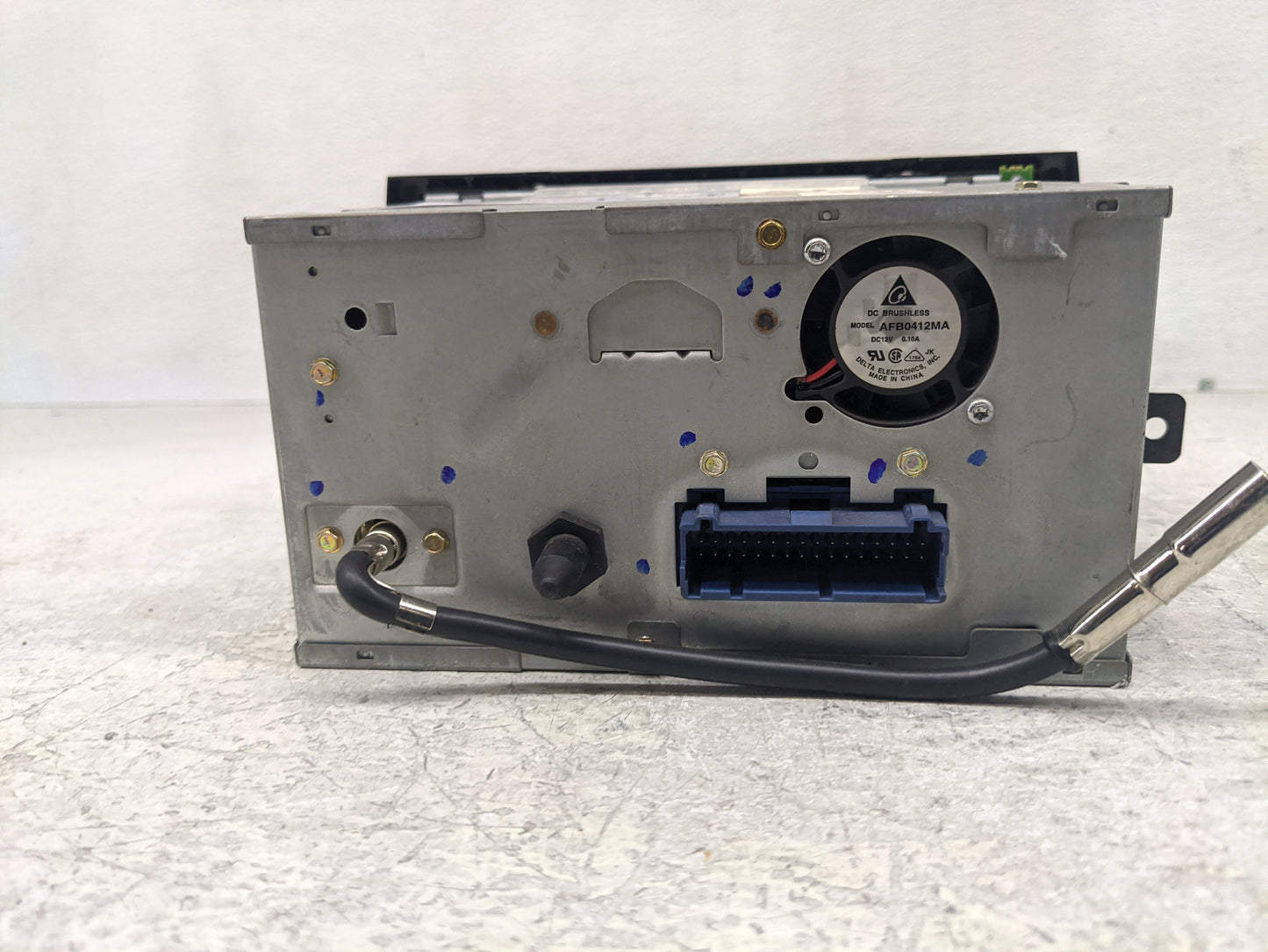 1997 Cadillac Catera Radio AM FM Cd Player Receiver Replacement P/N:16208766 Fits OEM Used Auto Parts - Oemusedautoparts1.co