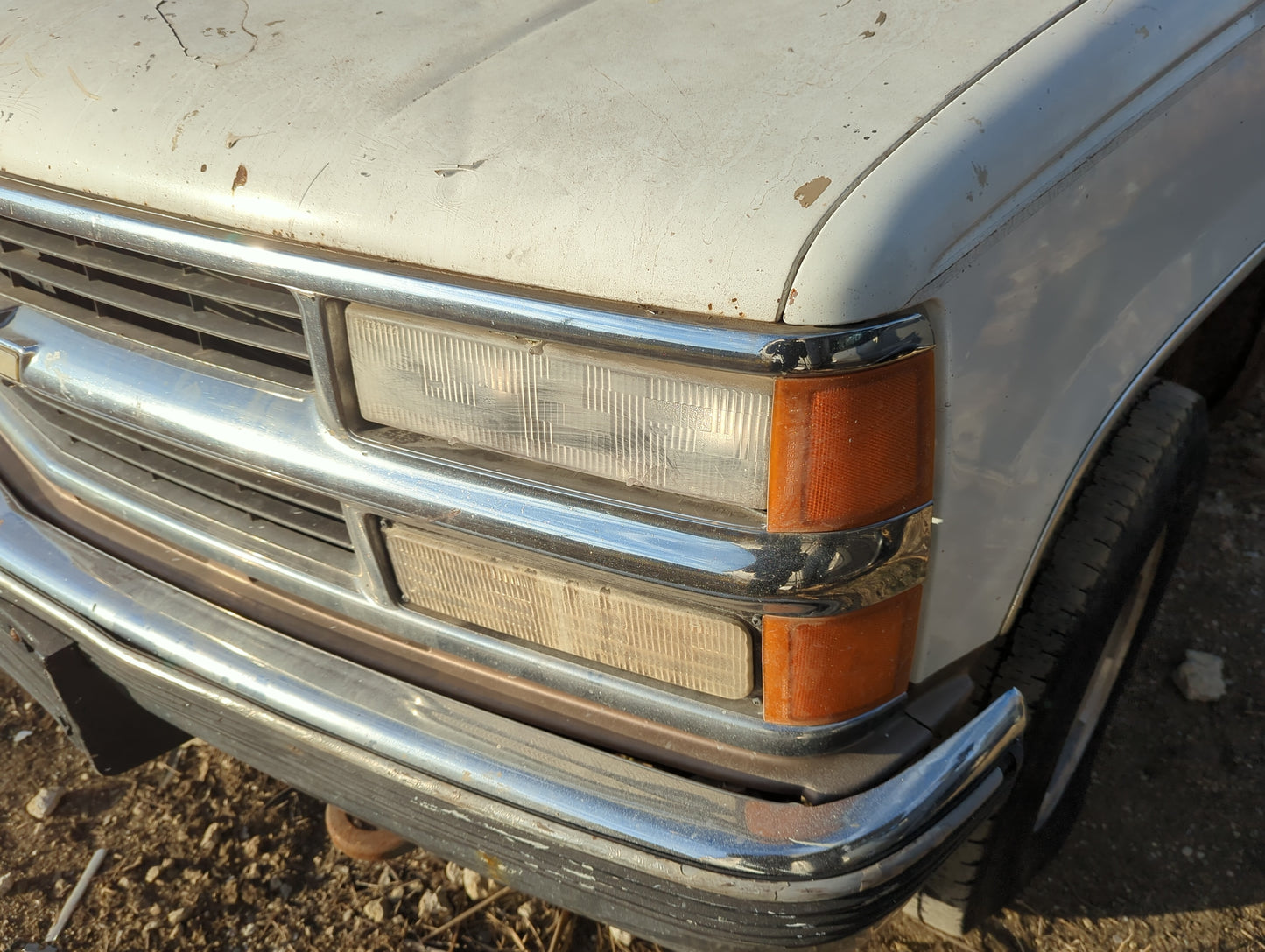 Chevrolet K1500 Driver Left Oem Head Light Headlight Lamp - Oemusedautoparts1.com