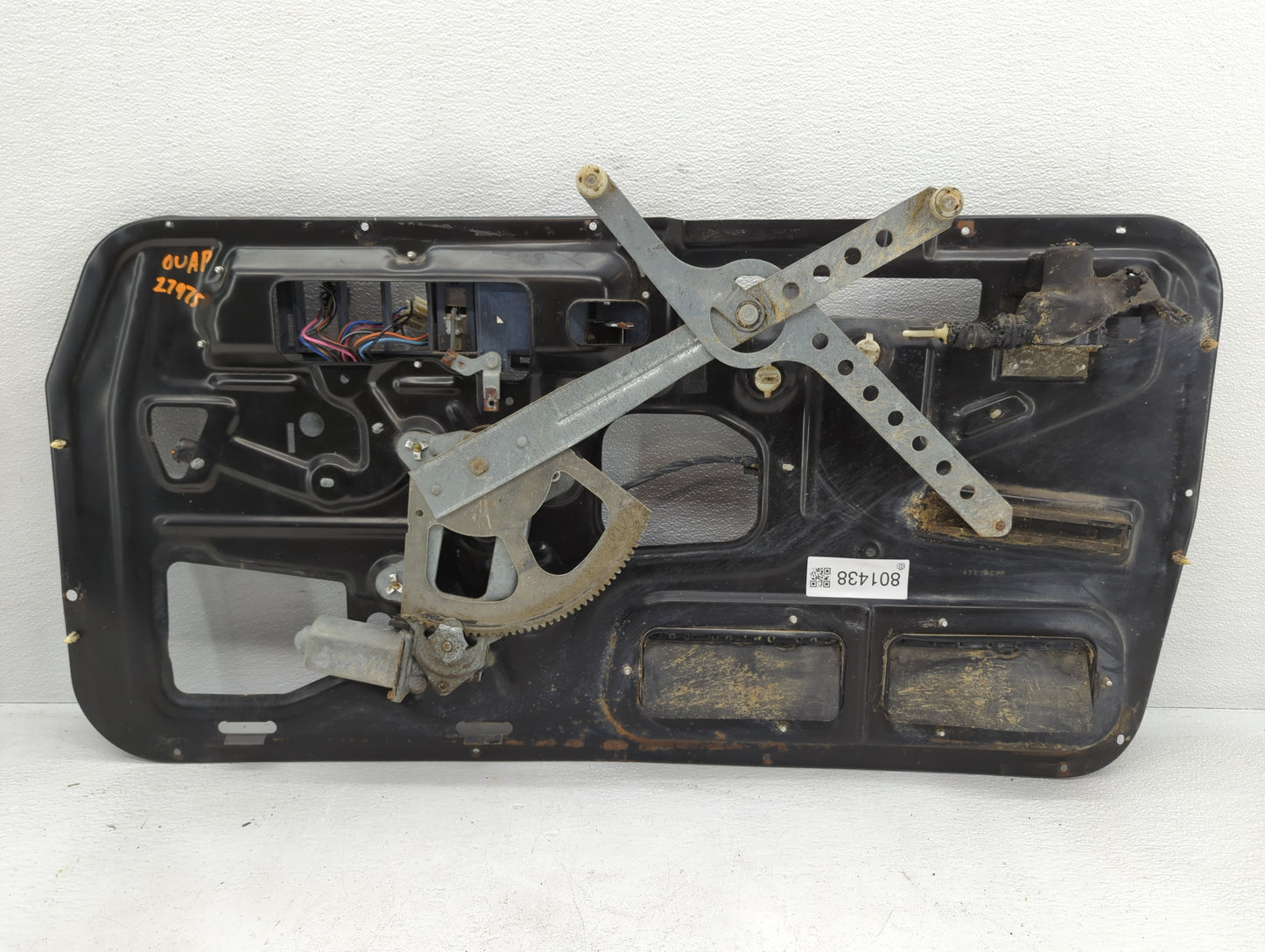 Chevrolet Suburban 2500 Driver Left Front Window Regulator - Oemusedautoparts1.com