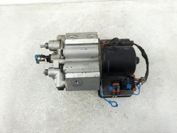 1996-1997 Chevrolet Tahoe ABS Pump Control Module Replacement P/N:12765501 Fits Fits 1996 1997 OEM Used Auto Parts