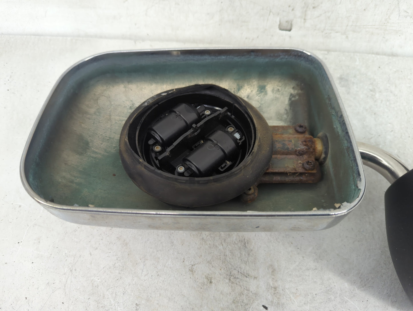 1994-1997 Dodge Ram 1500 Driver Side View Mirror - Left Door Mirror OEM Used - Oemusedautoparts1.com