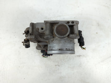 1996-1997 Ford Crown Victoria Throttle Body P/N:GMA3A_J10000054630 Fits Fits 1996 1997 OEM Used Auto Parts