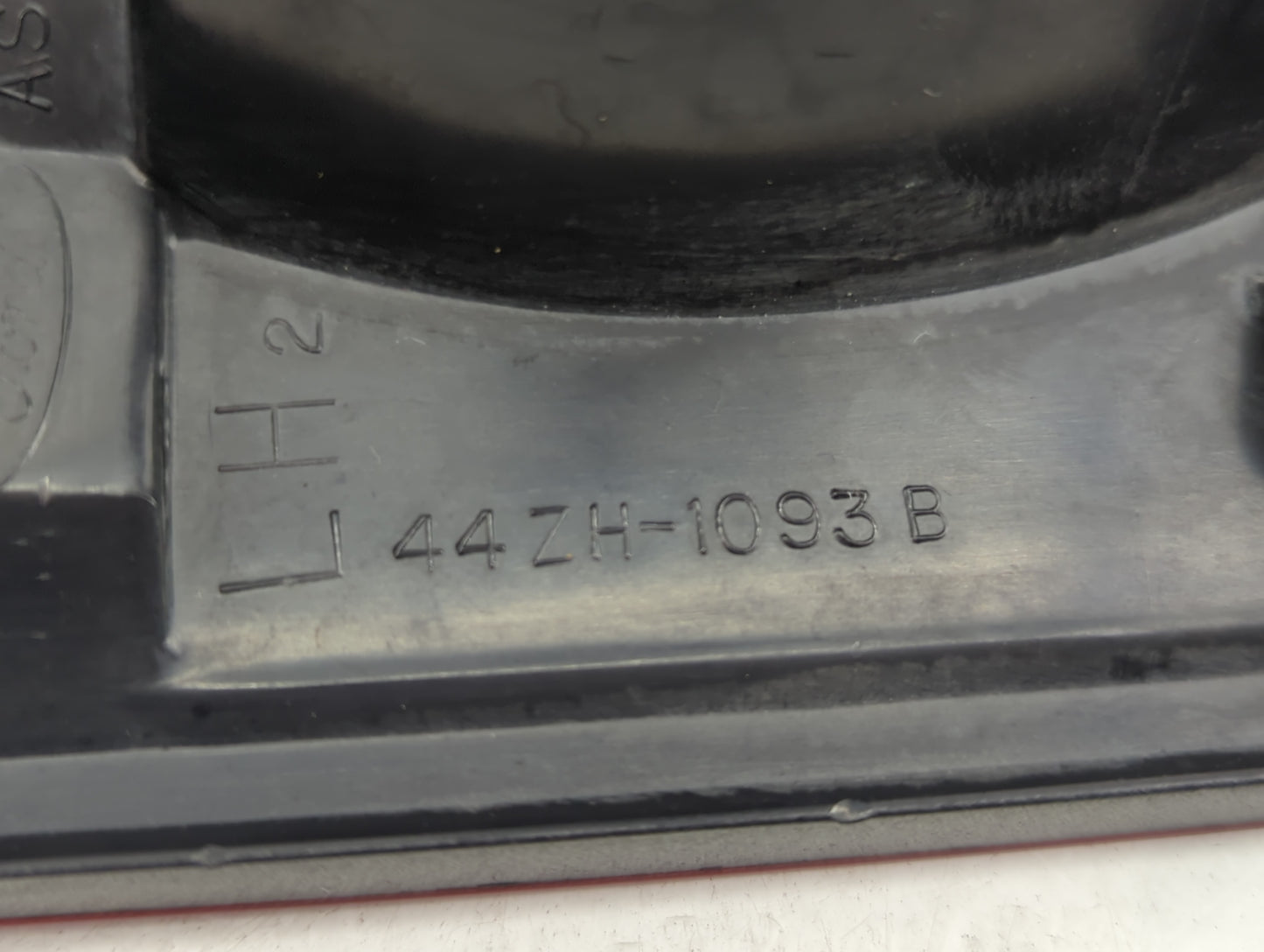 1997 Ford Expedition Tail Light Assembly Driver Left OEM P/N:44ZH-1093B Fits OEM Used Auto Parts - Oemusedautoparts1.com