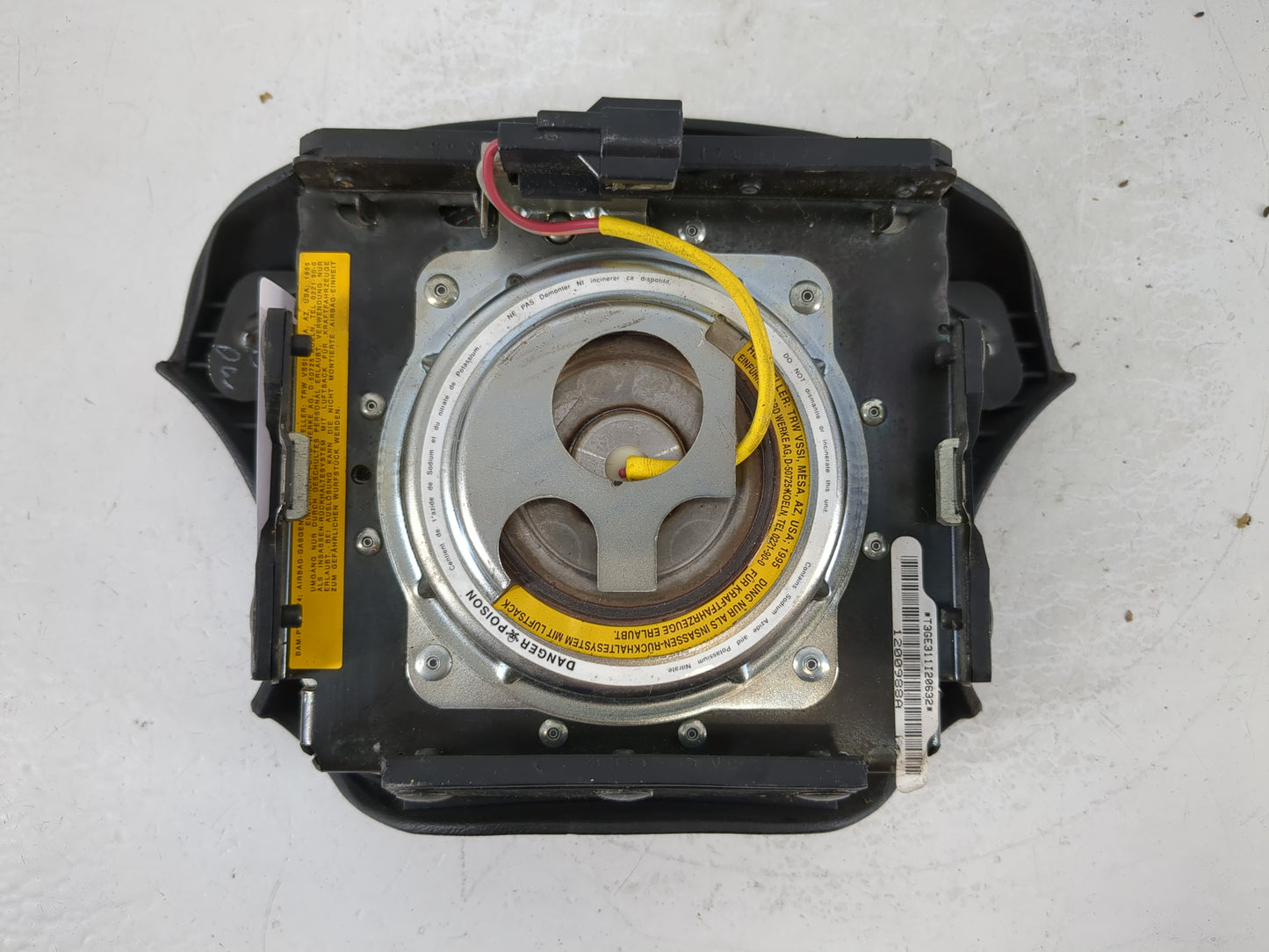 1995-1997 Ford Explorer Air Bag Passenger Right Dashboard OEM P/N:F67B-78043B13-AB Fits Fits 1995 1996 1997 OEM Used Auto Pa