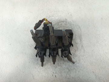 1997 Ford Explorer Engine Ignition Distributor OEM P/N:90TF-12029-A1A Fits OEM Used Auto Parts