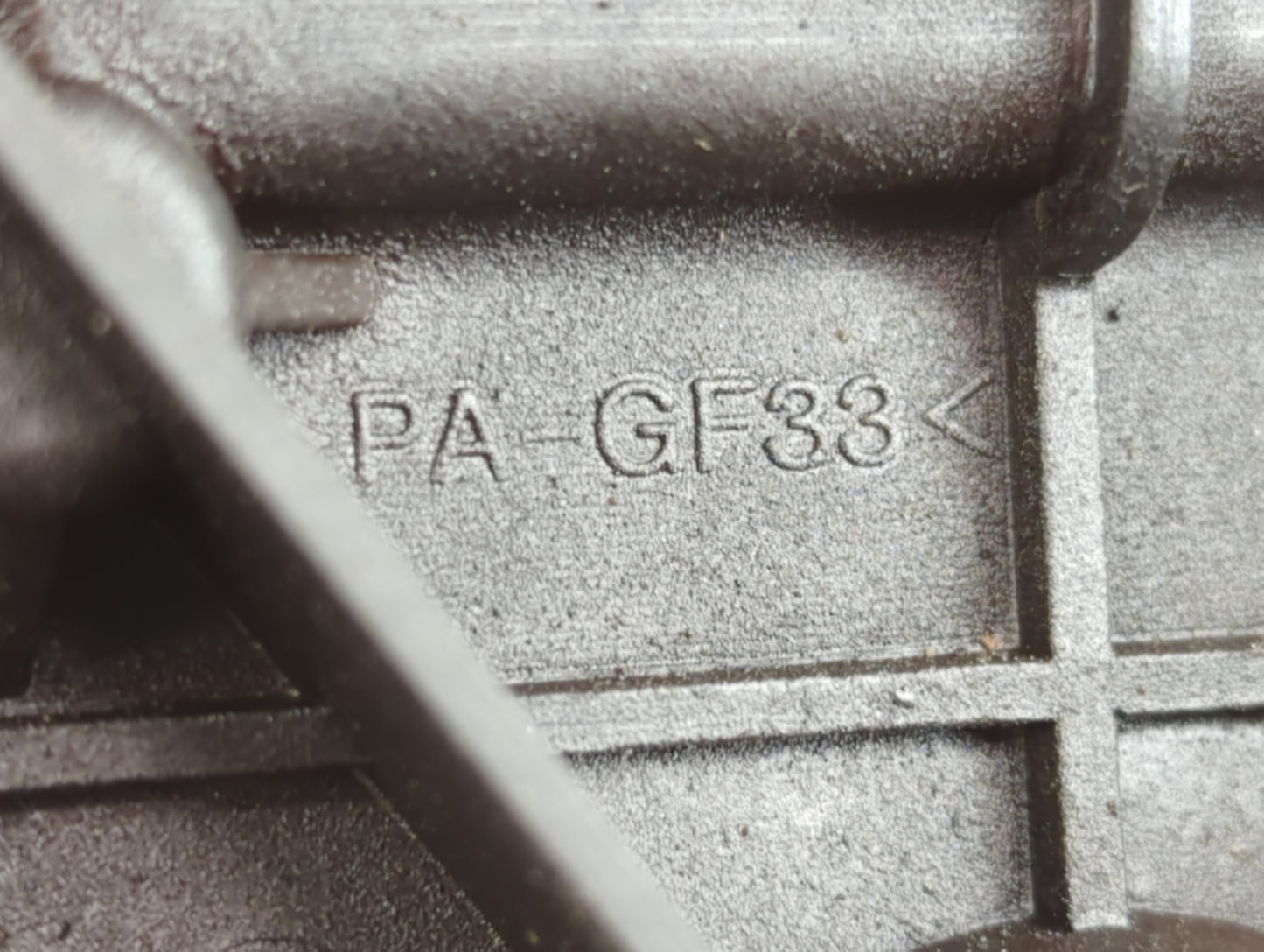 1997 Nissan Qashqai Driver Left Cylinder Head Valve Cover P/N:PA-GF33 Fits OEM Used Auto Parts - Oemusedautoparts1.com