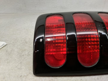 1997 Oldsmobile Bravada Tail Light Assembly Passenger Right OEM P/N:16518499 Fits OEM Used Auto Parts