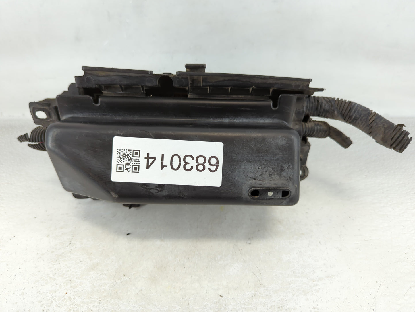 1997 Saturn Sl Fusebox Fuse Box Panel Relay Module P/N:12193604 Fits OEM Used Auto Parts - Oemusedautoparts1.com