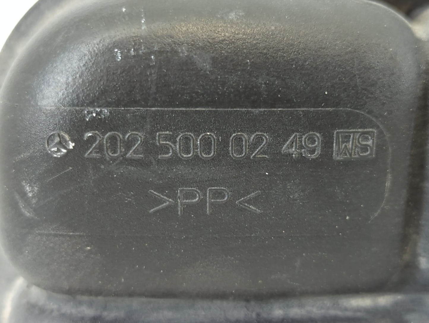 1998 Bmw 230i Windshield Washer Fluid Reservoir Bottle Oem - Oemusedautoparts1.com