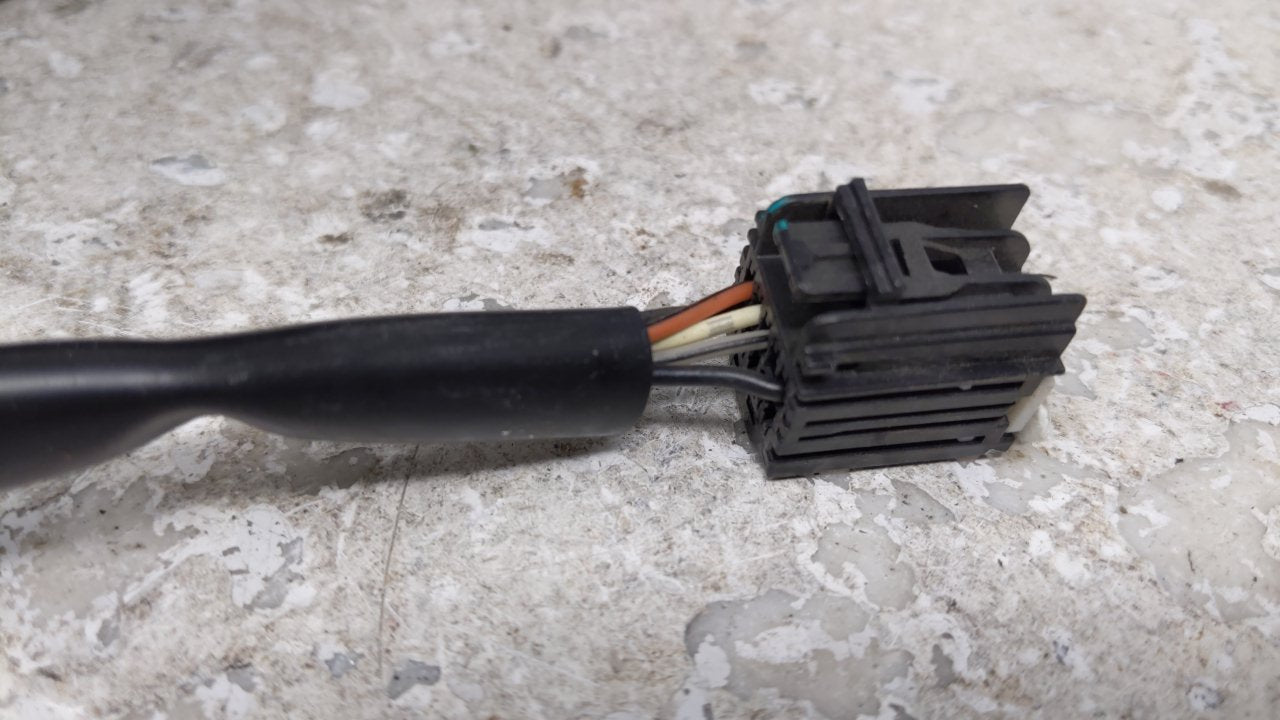 2010-2011 Chevrolet Equinox Passenger Side View Mirror - Right Door Mirror OEM Used - Oemusedautoparts1.com