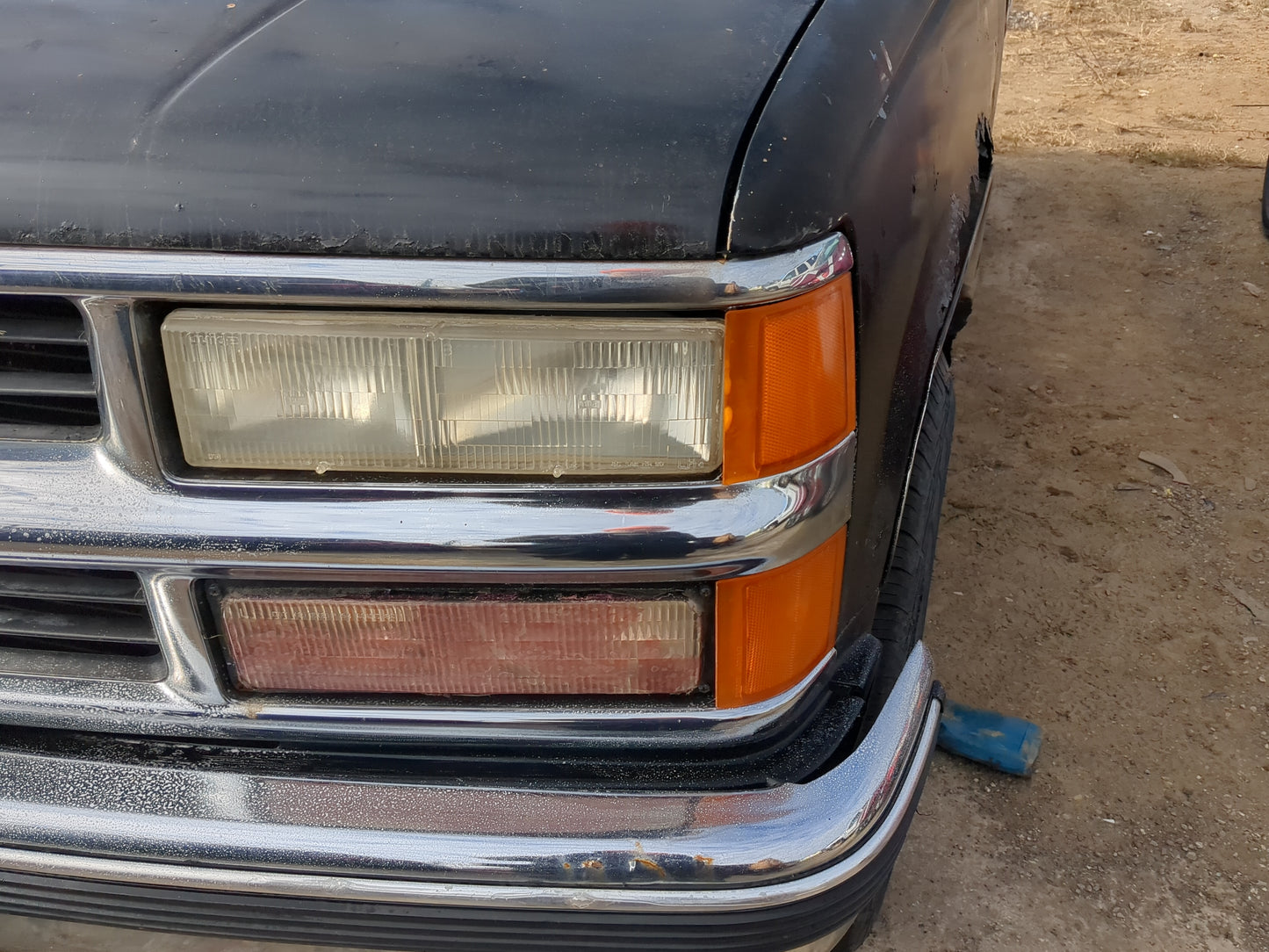 Chevrolet K1500 Driver Left Oem Head Light Headlight Lamp - Oemusedautoparts1.com