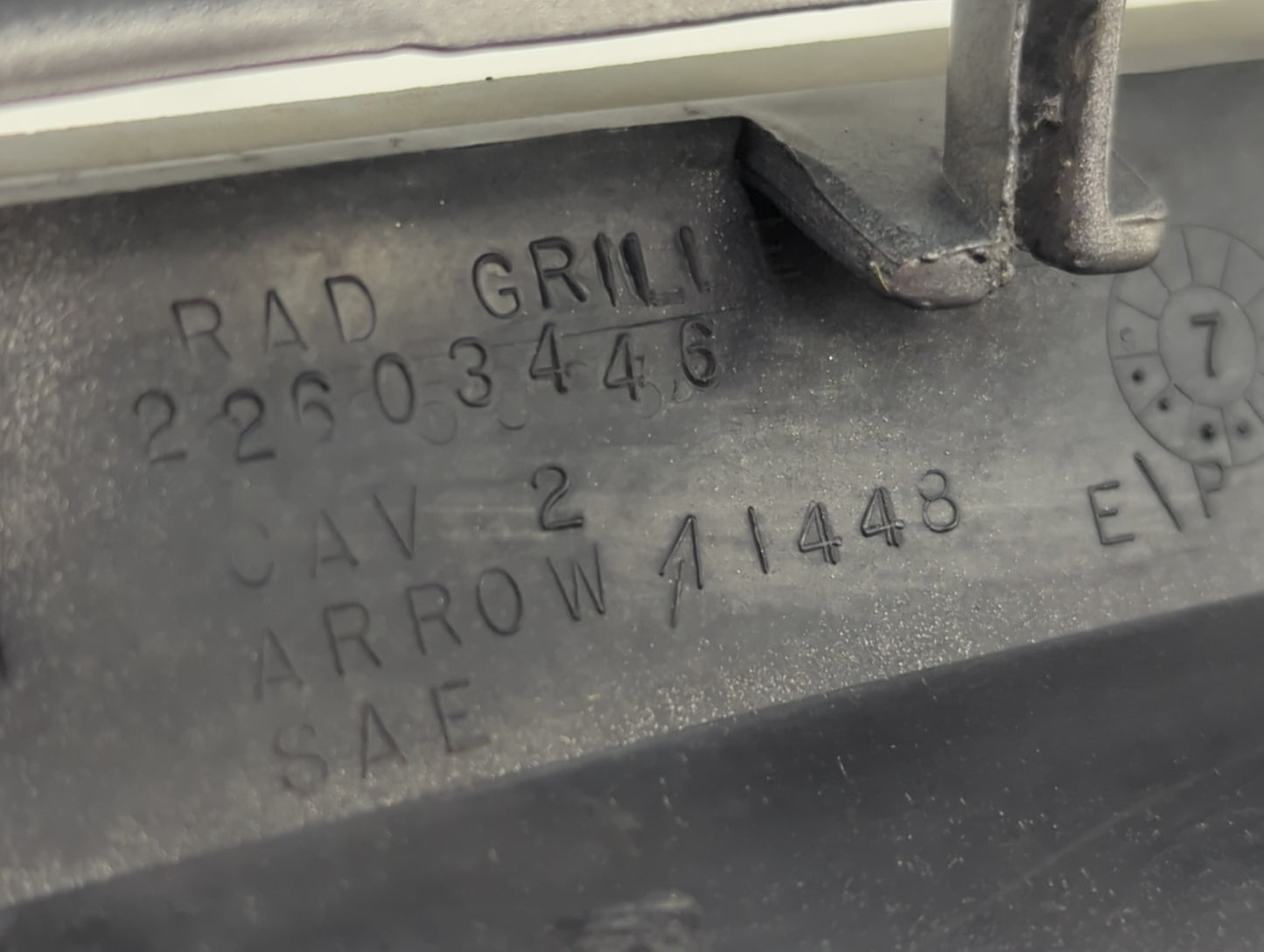 1997-1999 Chevrolet Malibu Front Grille Bumper Not Included Grey - Oemusedautoparts1.com