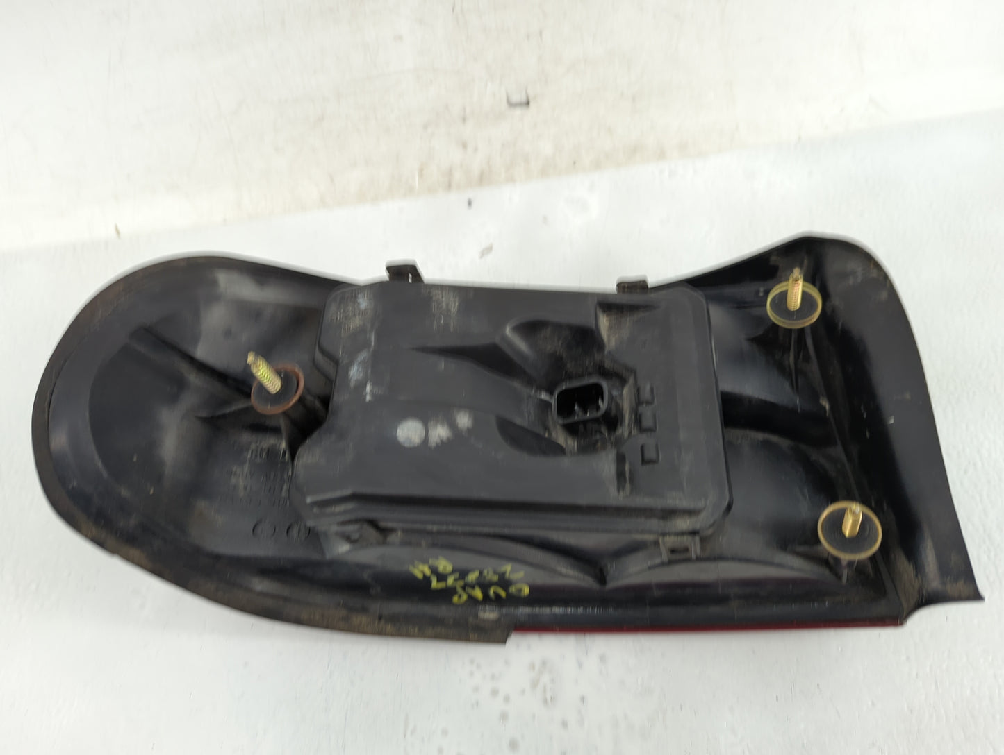 1997-2005 Chevrolet Malibu Tail Light Assembly Passenger Right OEM Fits Fits 1997 1998 1999 2000 2001 2002 2003 2004 2005 OE