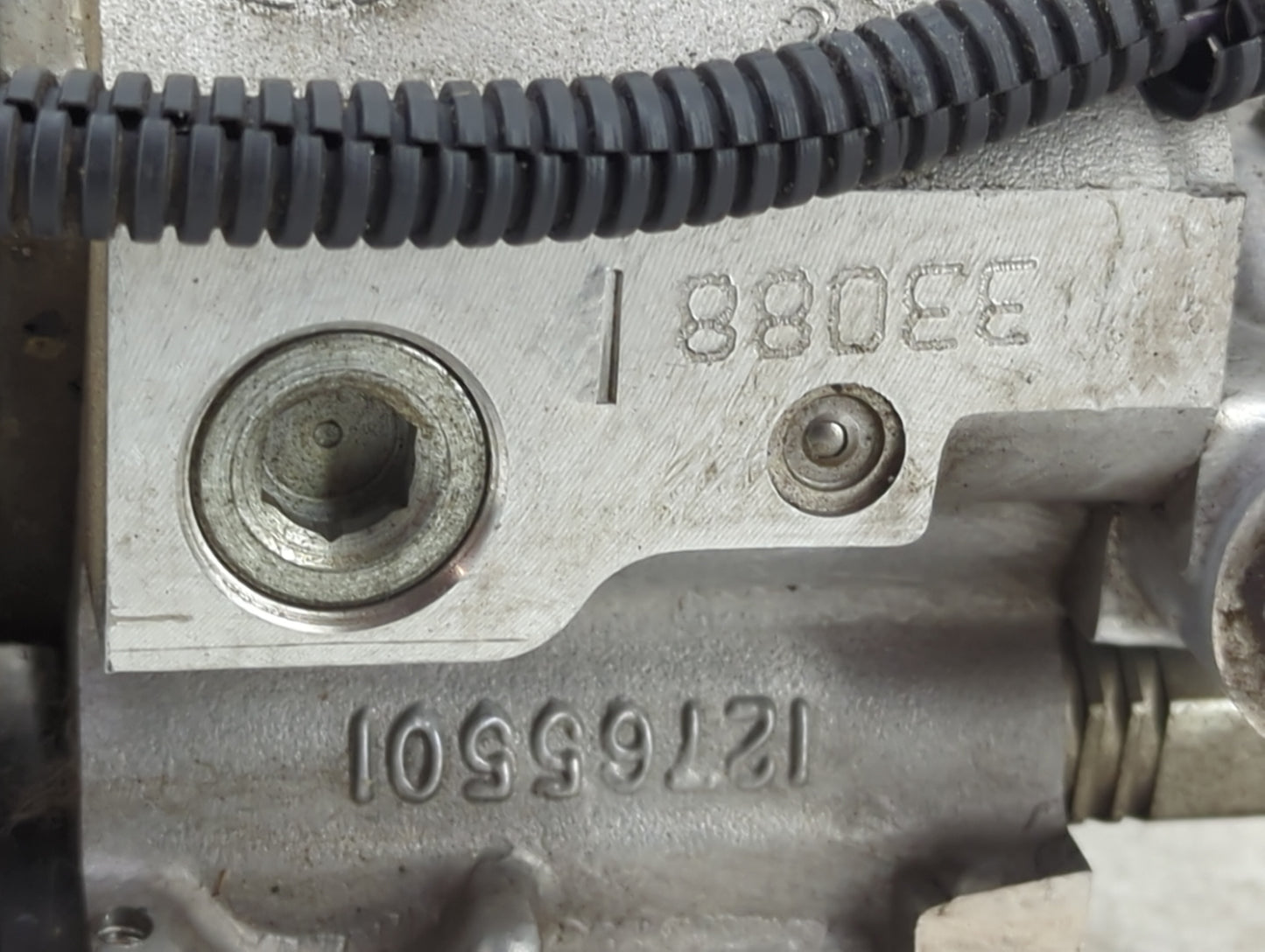 1997-1999 Chevrolet Malibu ABS Pump Control Module Replacement P/N:18024176 Fits Fits 1997 1998 1999 2000 OEM Used Auto Part