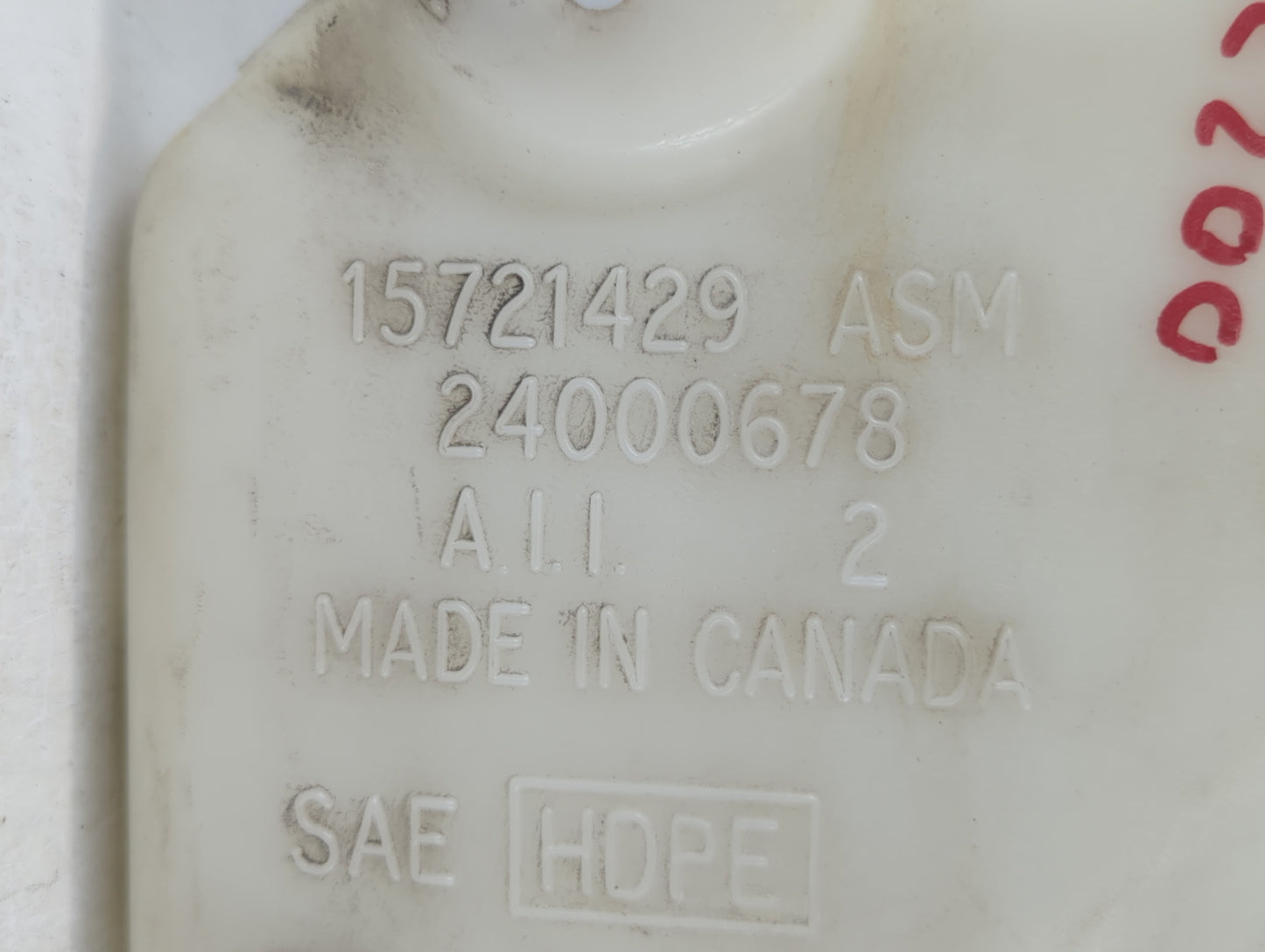 1995-2004 Chevrolet S10 Windshield Washer Fluid Reservoir Bottle Oem - Oemusedautoparts1.com