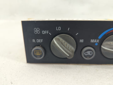 1999-2002 Chevrolet Silverado Climate Control Module Temperature AC/Heater Replacement P/N:16199266 Fits Fits 1999 2000 2001 2002 OEM Used Auto Parts