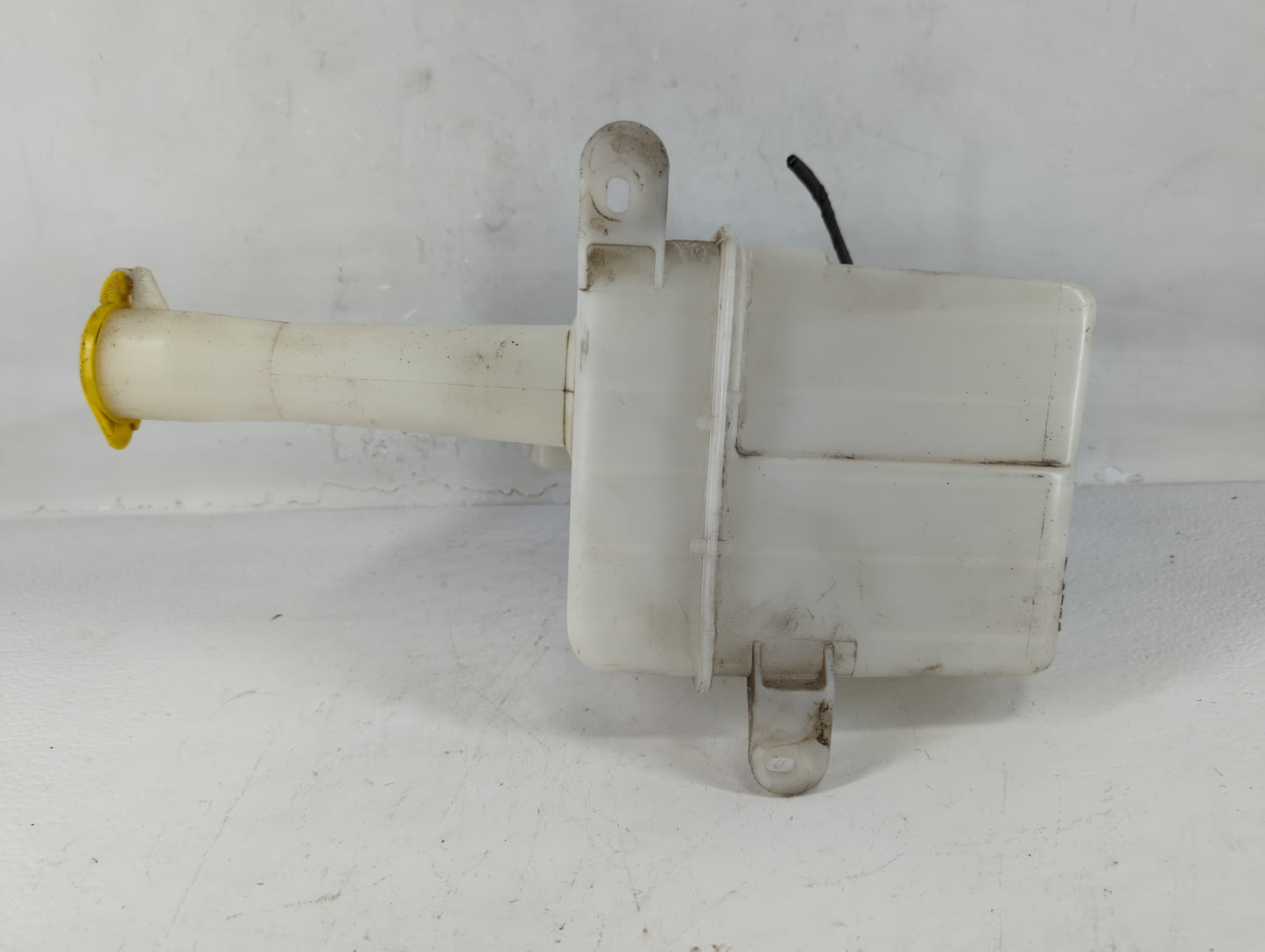 1997 Chevrolet Venture Radiator Coolant Overflow Expansion Tank Bottle - Oemusedautoparts1.com