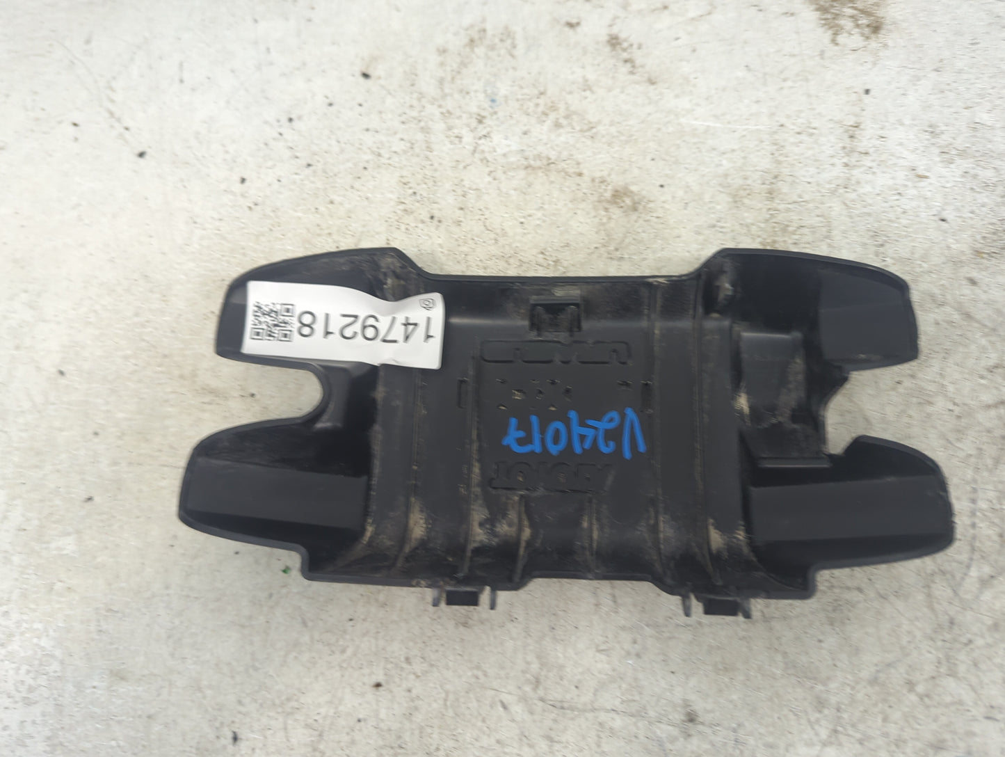 1998 Chrysler Voyager Engine Cover - Oemusedautoparts1.com