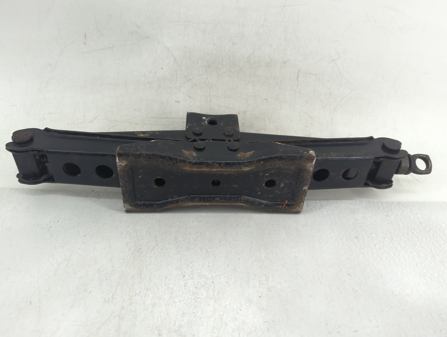 1998 Dodge Dakota (mid-size) Dakota Spare Scissor Car Jack - Oemusedautoparts1.com