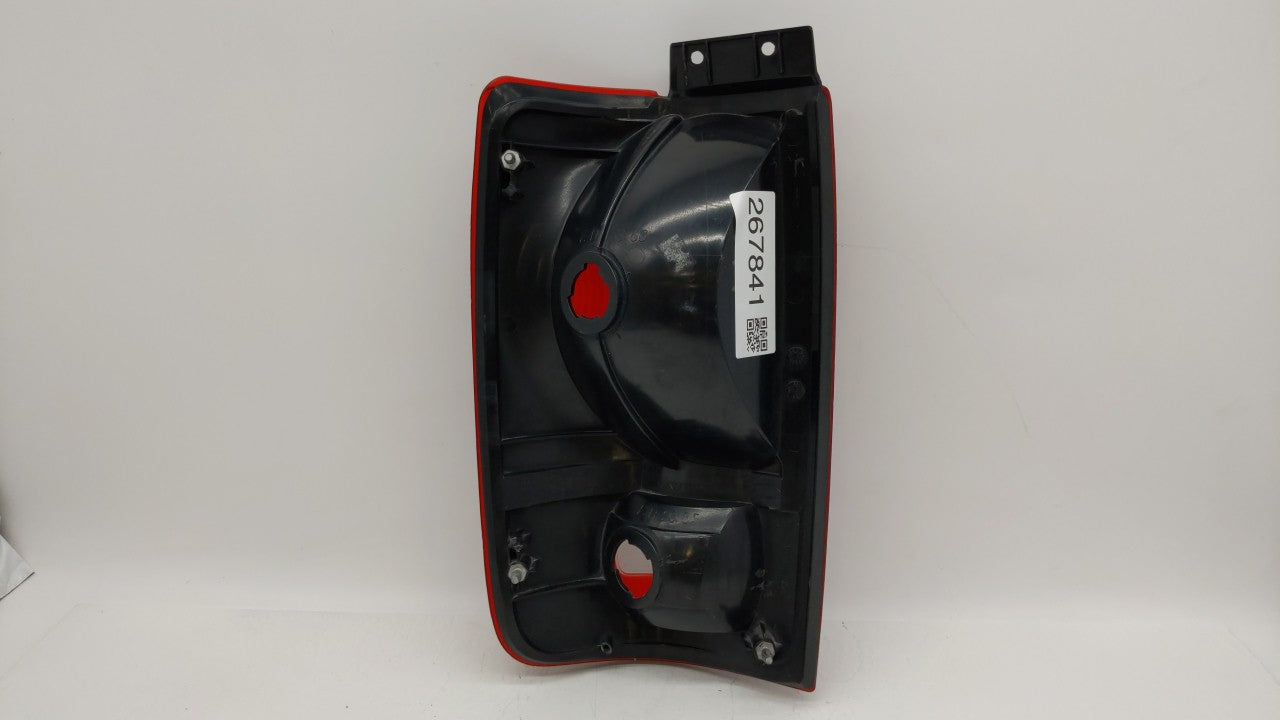 1997-2002 Ford Expedition Tail Light Assembly Passenger Right OEM Fits Fits 1997 1998 1999 2000 2001 2002 OEM Used Auto Part