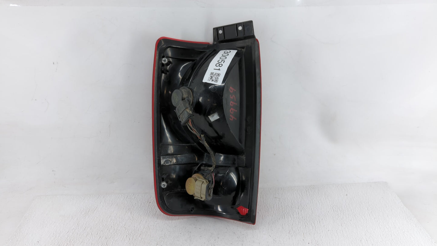 1997-2002 Ford Expedition Tail Light Assembly Passenger Right OEM Fits Fits 1997 1998 1999 2000 2001 2002 OEM Used Auto Part