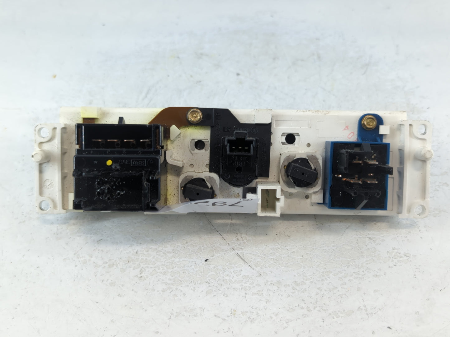 1998-2000 Ford Ranger Climate Control Module Temperature AC/Heater Replacement Fits Fits 1998 1999 2000 OEM Used Auto Parts