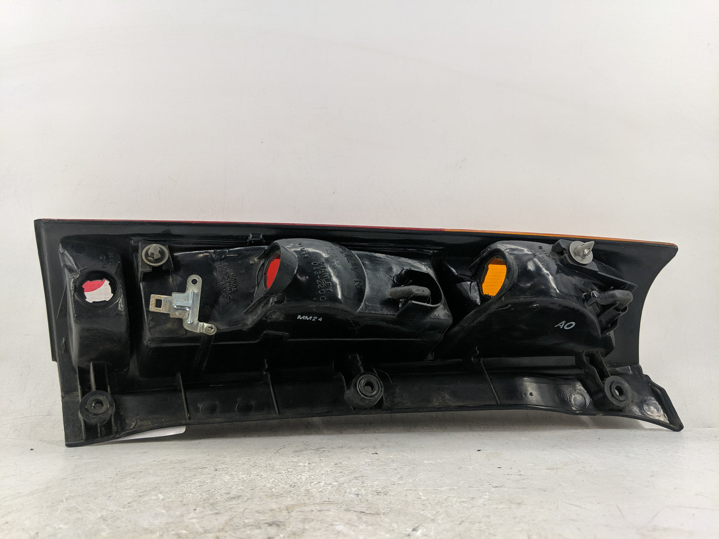 1997-2001 Honda Cr-V Tail Light Assembly Passenger Right OEM Fits Fits 1997 1998 1999 2000 2001 OEM Used Auto Parts - Oemuse
