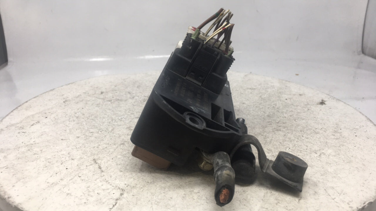 1998 Jaguar Xj8 Fusebox Fuse Box Panel Relay Module P/N:LNC2800AC Fits OEM Used Auto Parts - Oemusedautoparts1.com