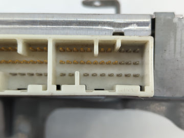 1998-1999 Lexus Gs300 Body Control Module Bcm Inner Cabin Fuse Box