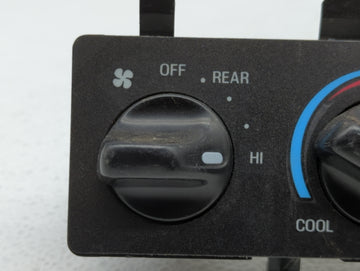 1998 Lincoln Navigator Climate Control Module Temperature AC/Heater Replacement P/N:F75H-19E764-BB F75H-19E764-CB Fits Fits 1997 OEM Used Auto Parts