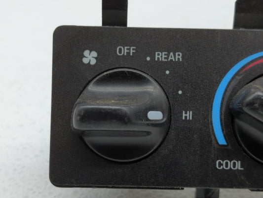 1998 Lincoln Navigator Climate Control Module Temperature AC/Heater Replacement P/N:F75H-19E764-BB F75H-19E764-CB Fits Fits 1997 OEM Used Auto Parts