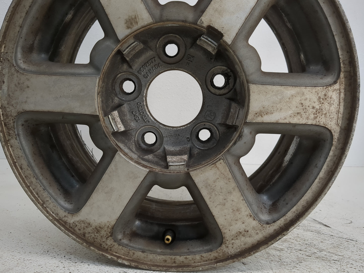1998-2001 Oldsmobile Bravada Oem Wheel Rim 1220908 - Oemusedautoparts1.com