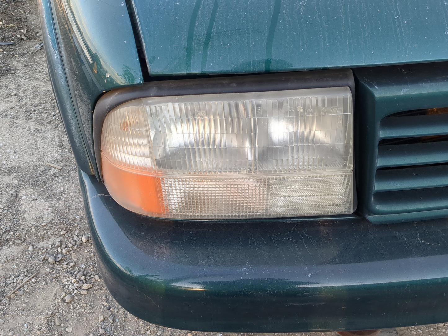1998 Oldsmobile Bravada Passenger Right Oem Head Light Headlight Lamp - Oemusedautoparts1.com