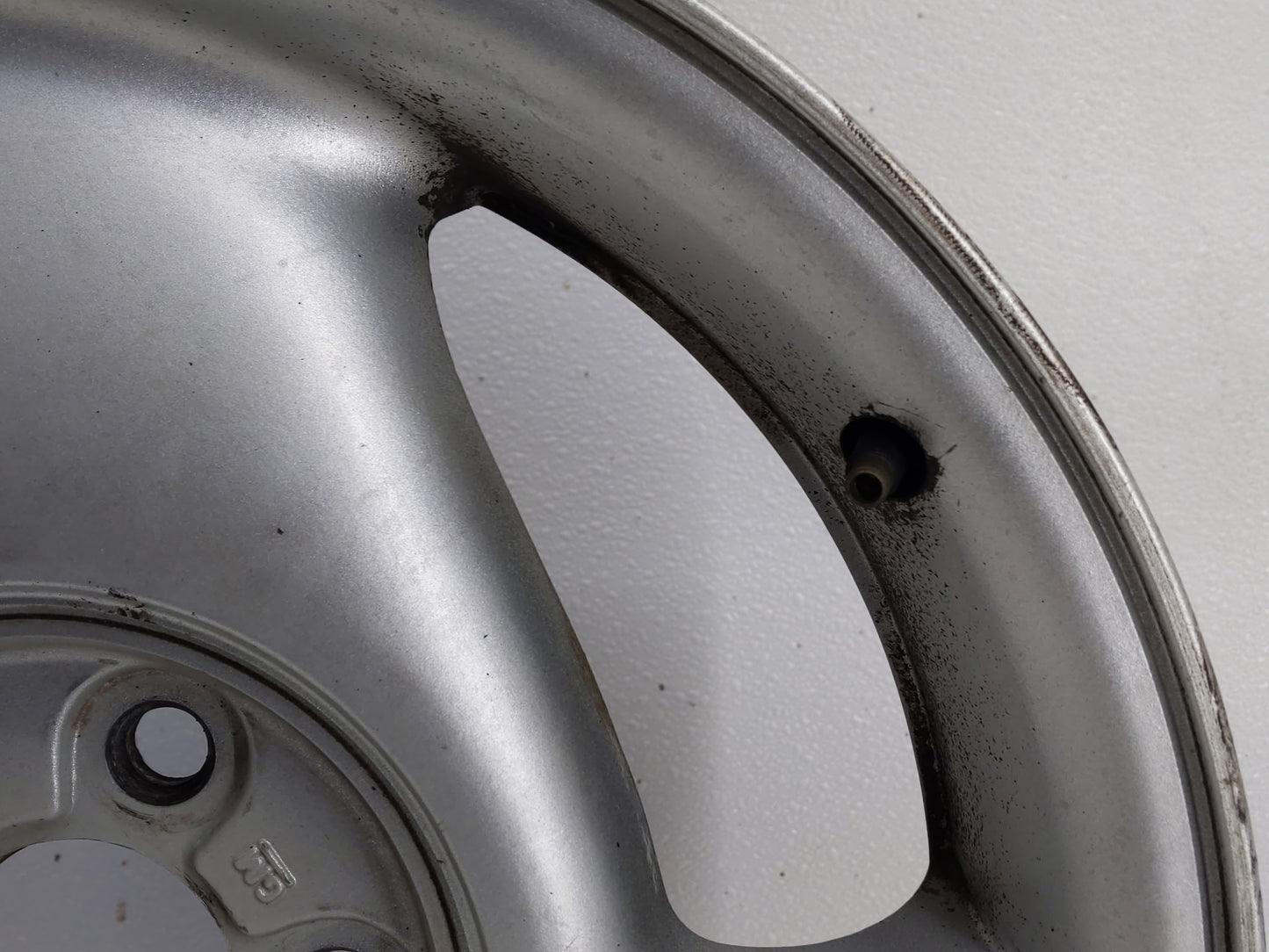 1992-1998 Pontiac Grand Am Oem Wheel Rim - Oemusedautoparts1.com