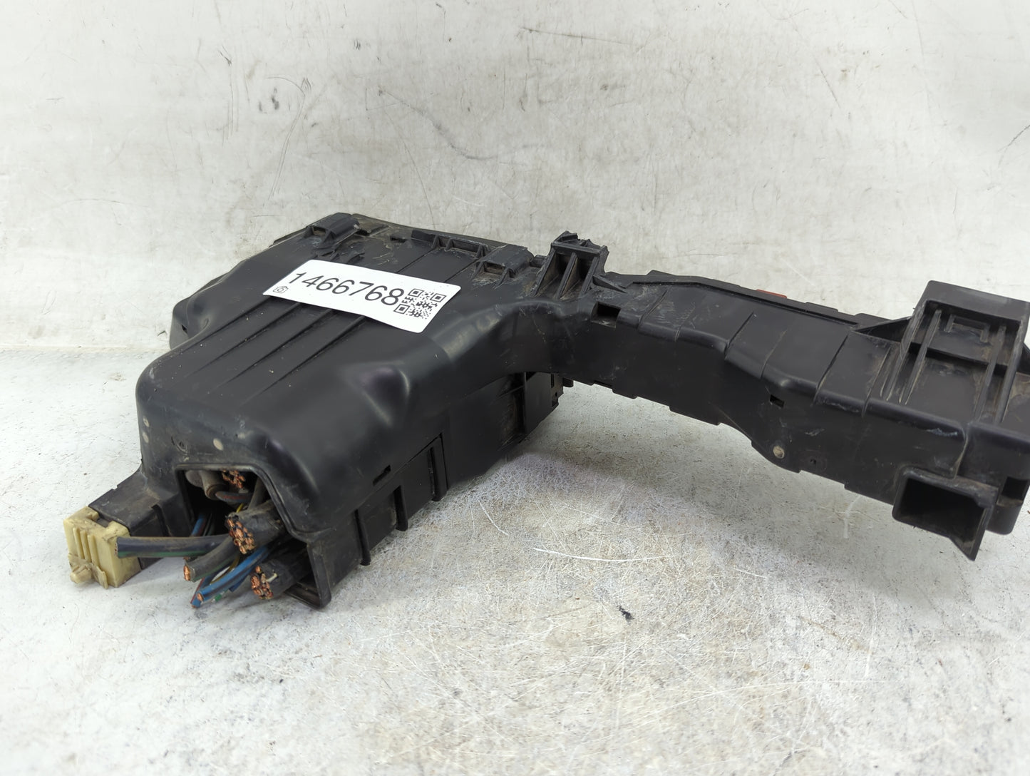 1998 Toyota Camry Fusebox Fuse Box Panel Relay Module P/N:90987-04002 056700-6780 Fits OEM Used Auto Parts - Oemusedautopart