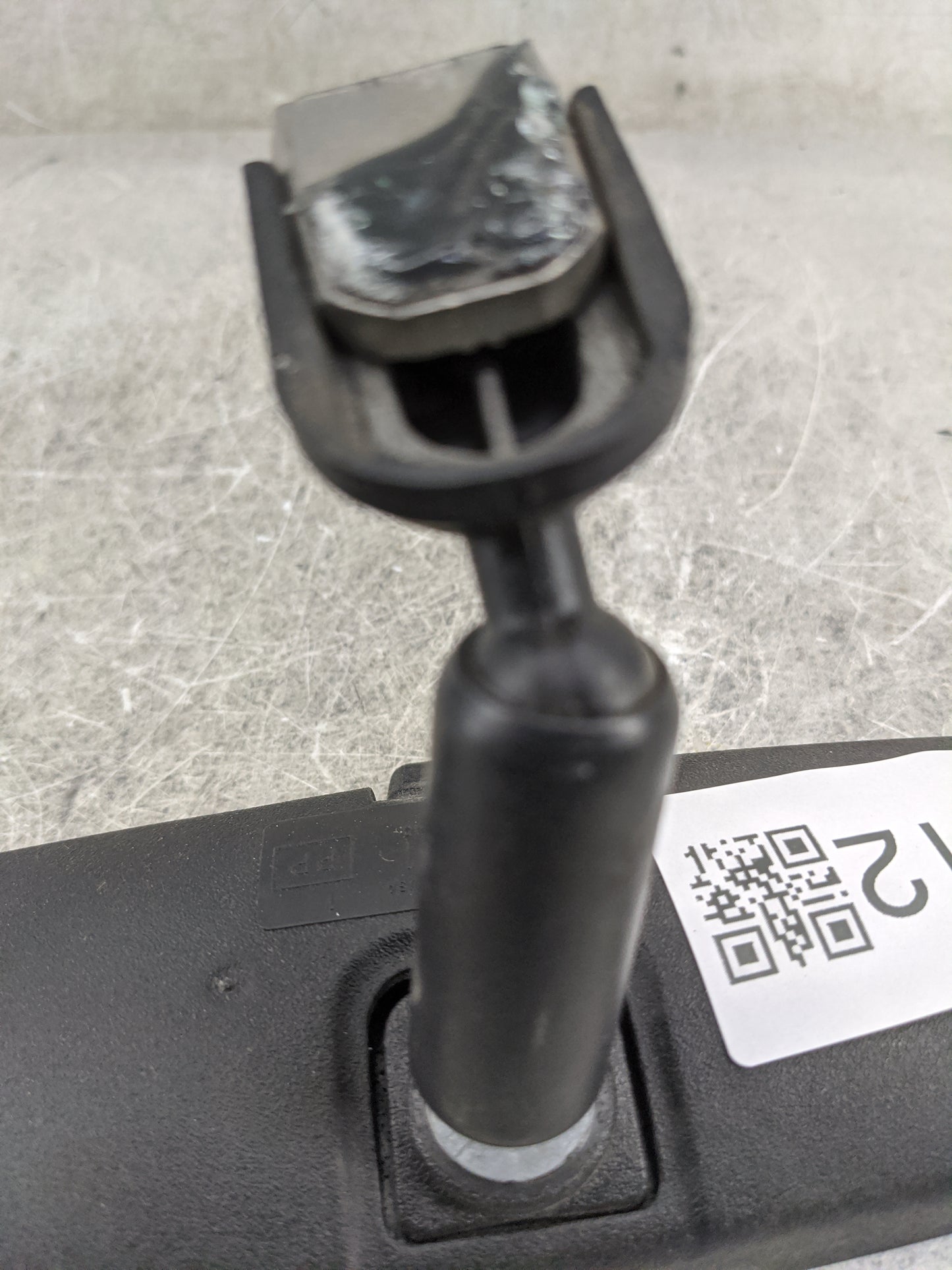 1998 Toyota Camry Interior Rear View Mirror Replacement OEM P/N:011681 MODEL 240 Fits OEM Used Auto Parts - Oemusedautoparts